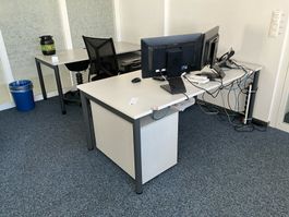Hochwertige Büromöbel