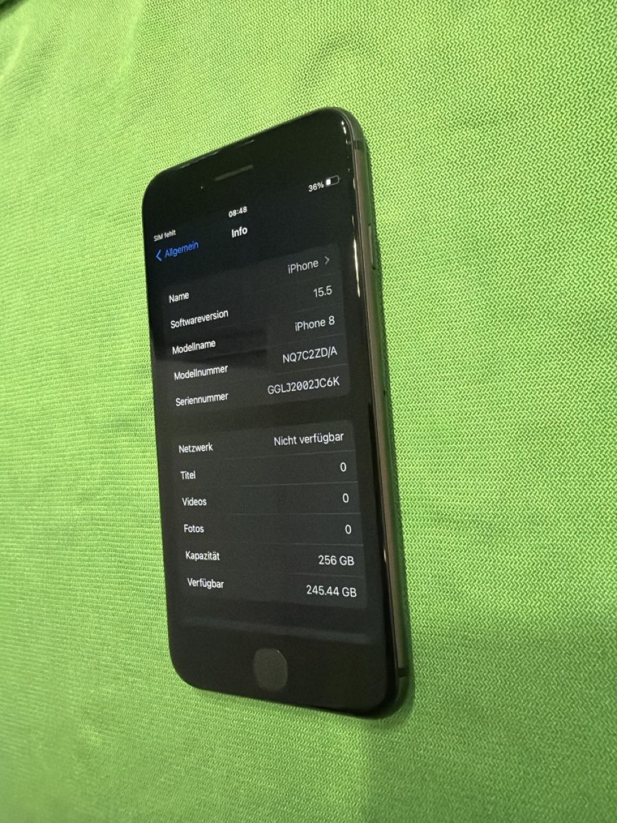Apple Portables: iPhone 8 / 256Gb / Schwarz / 100% Akku / H9 – D'occasion à Arbon par BaX_94
