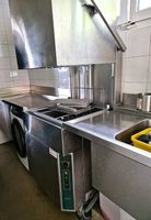 Gastro Waschstrasse mit Hildebrand Haubenmaschine und Einlau