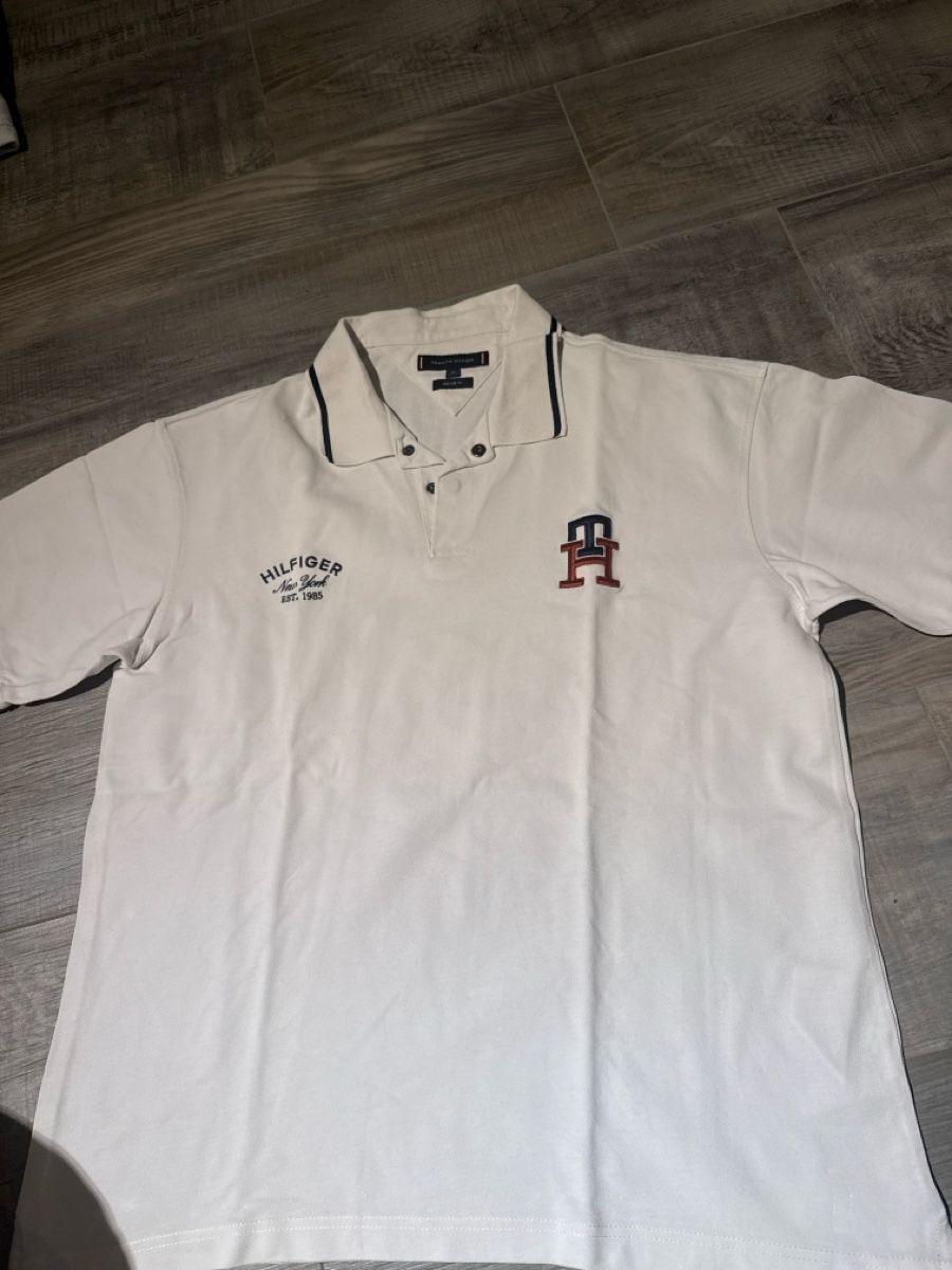 Tommy Hilfiger Chemises, T-shirts & Polos: 2 polos  – D'occasion à Tramelan par mar_xrj7 3