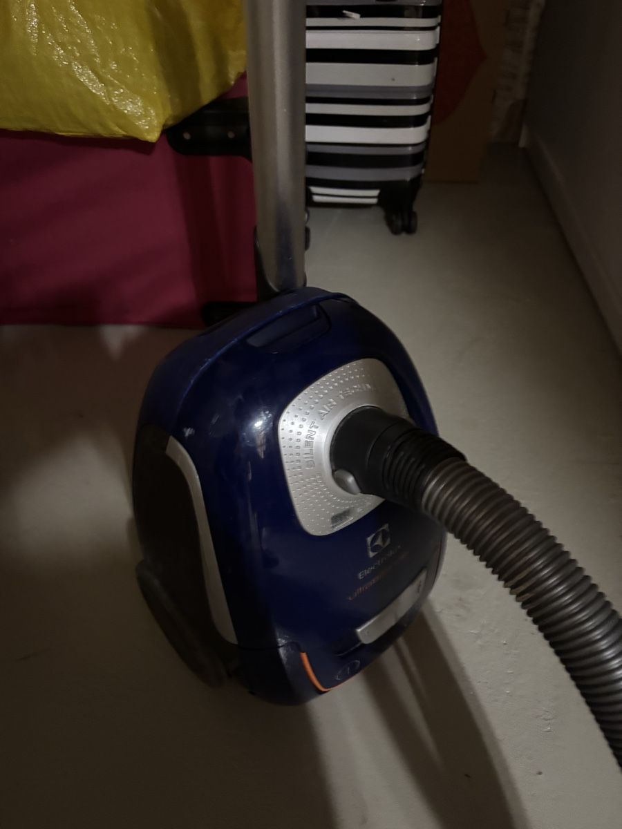 Electrolux Aspirapolveri & Accessori: Electrolux Ultrasilence Staubsauger – Usato da Bern venduto da LOVELIESCRYING 2