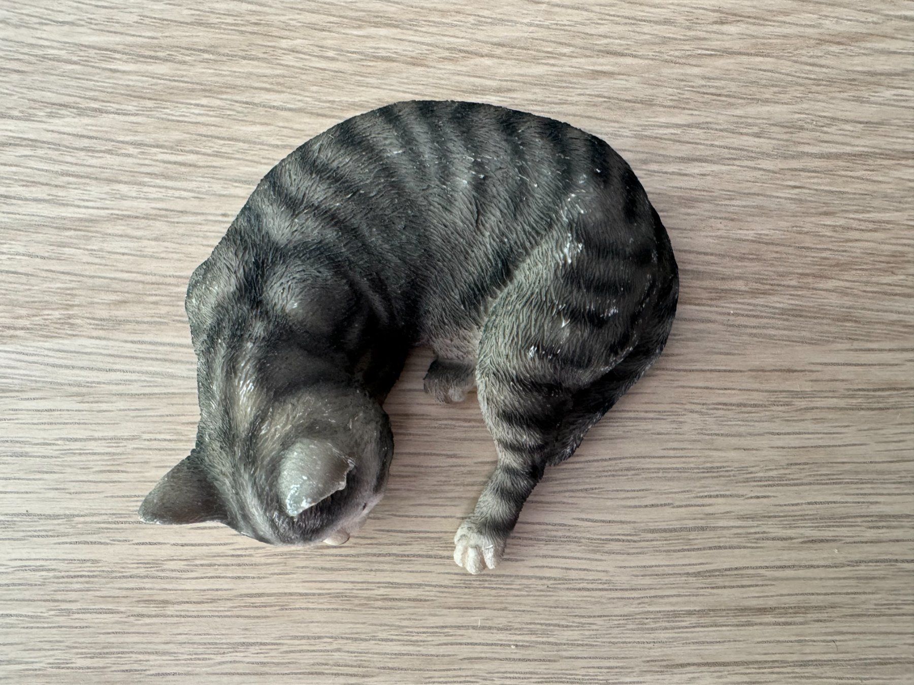 Statuette: Chat qui dort statuette 2004 - en résine ? – Usato da Genève venduto da Reveur 6