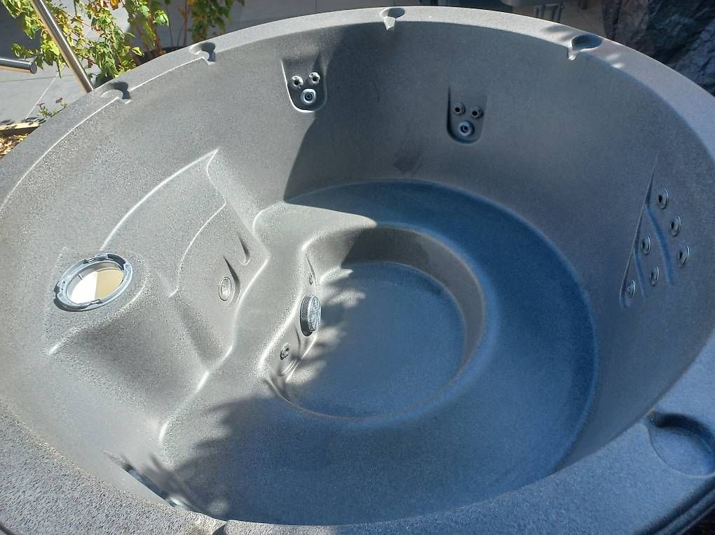 Bains à remous: Jacuzzi RotoSpa – D'occasion à Bernex par im1236 3