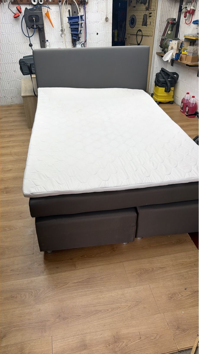 Letti: Boxspringbett 140x200 cm – Usato da Tegerfelden venduto da falu03