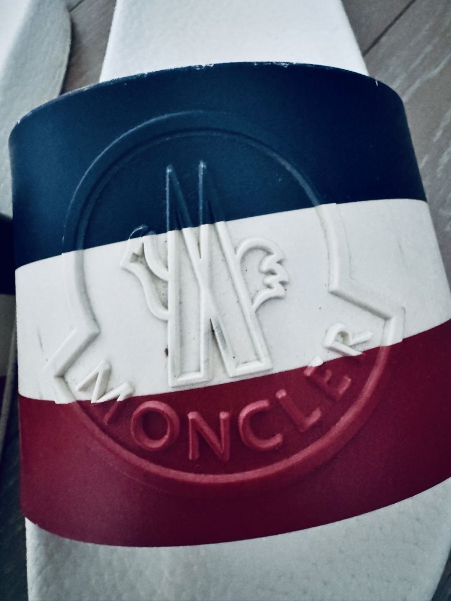 Moncler Chaussures hommes: Moncler - Sandals - 40 – D'occasion à Collonge-Bellerive par alejan_0984 1