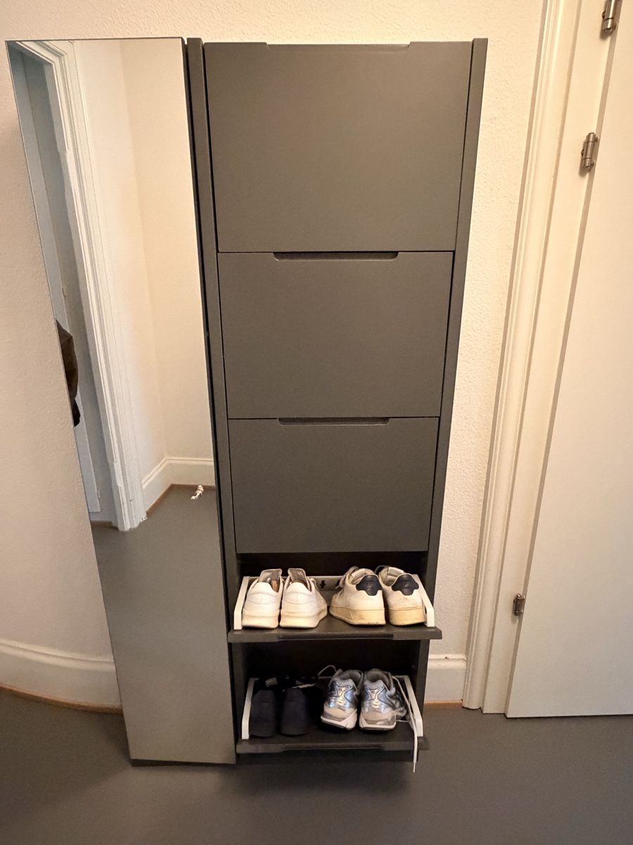 Schränke: Schlanker Schuhschrank | 99 CHF – Gebraucht aus Basel von ChristofWedemeyer