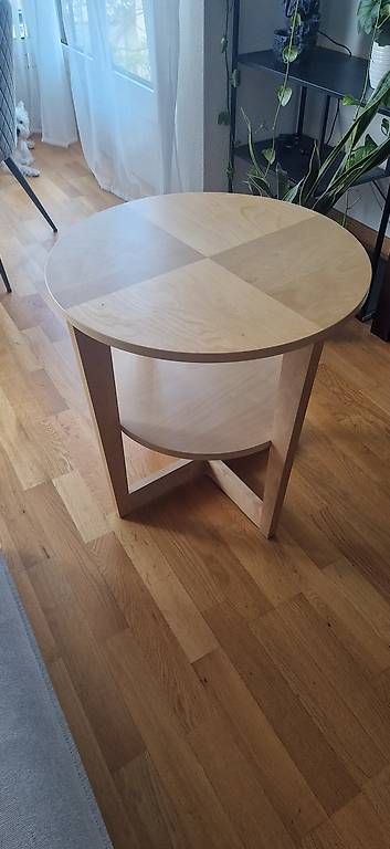 Tische: Beistelltisch – Gebraucht aus Bülach von Alex_Prado 1