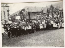 AK Kindergruppe am 1.Mai-Festzug in Baden 1912 - rar