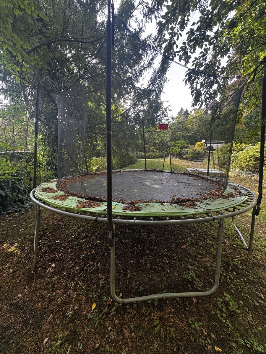 Trampoline: Rund Trampolin ca. 400cm – Gebraucht aus Zürich von Leined