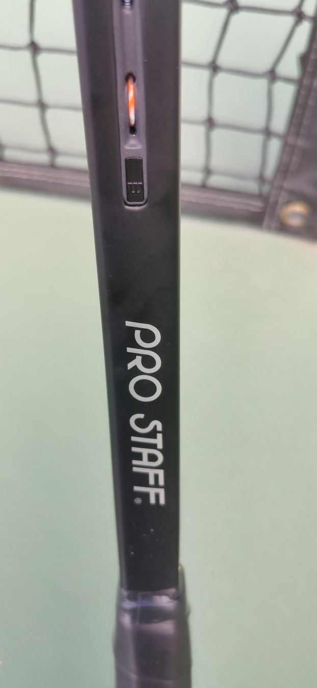 Wilson Racchette: Wilson Pro staff 97 UL – Nuovo (secondo la descrizione) da Genève venduto da vins50 5