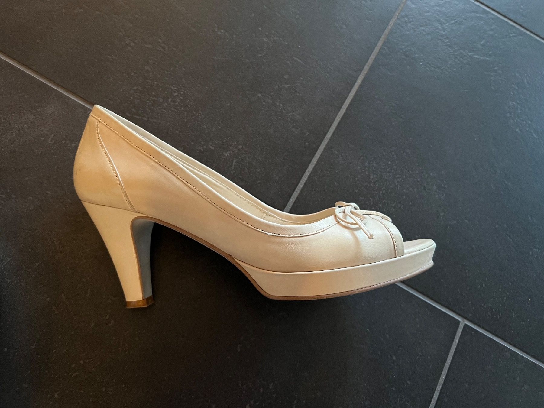 Scarpe da donna: Colonys Pumps in Creme Beige – Nuovo (secondo la descrizione) da Inwil venduto da 27sonnenschein 7