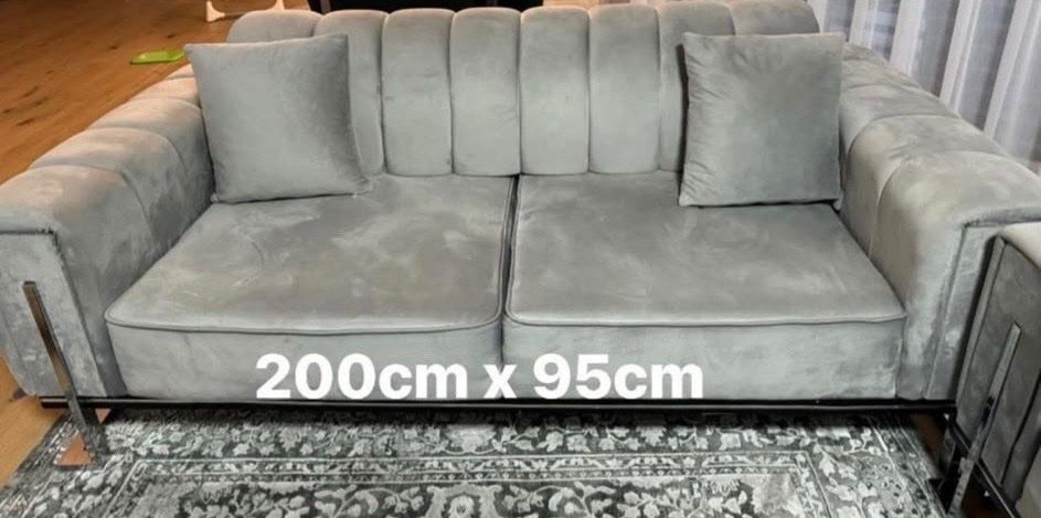 Sofas: 3x Sofas hellgrau Samt, sehr guter Zustand – D'occasion à Obfelden par don_6thk 1