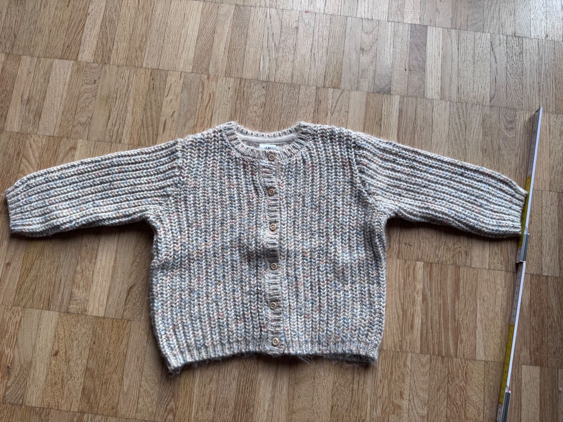 H&M Giacche & Cappotti: H&M Strickjacke oder Pullover, Grösse 68, Top Zustand – Nuovo (secondo la descrizione) da Zürich venduto da mybuybye
