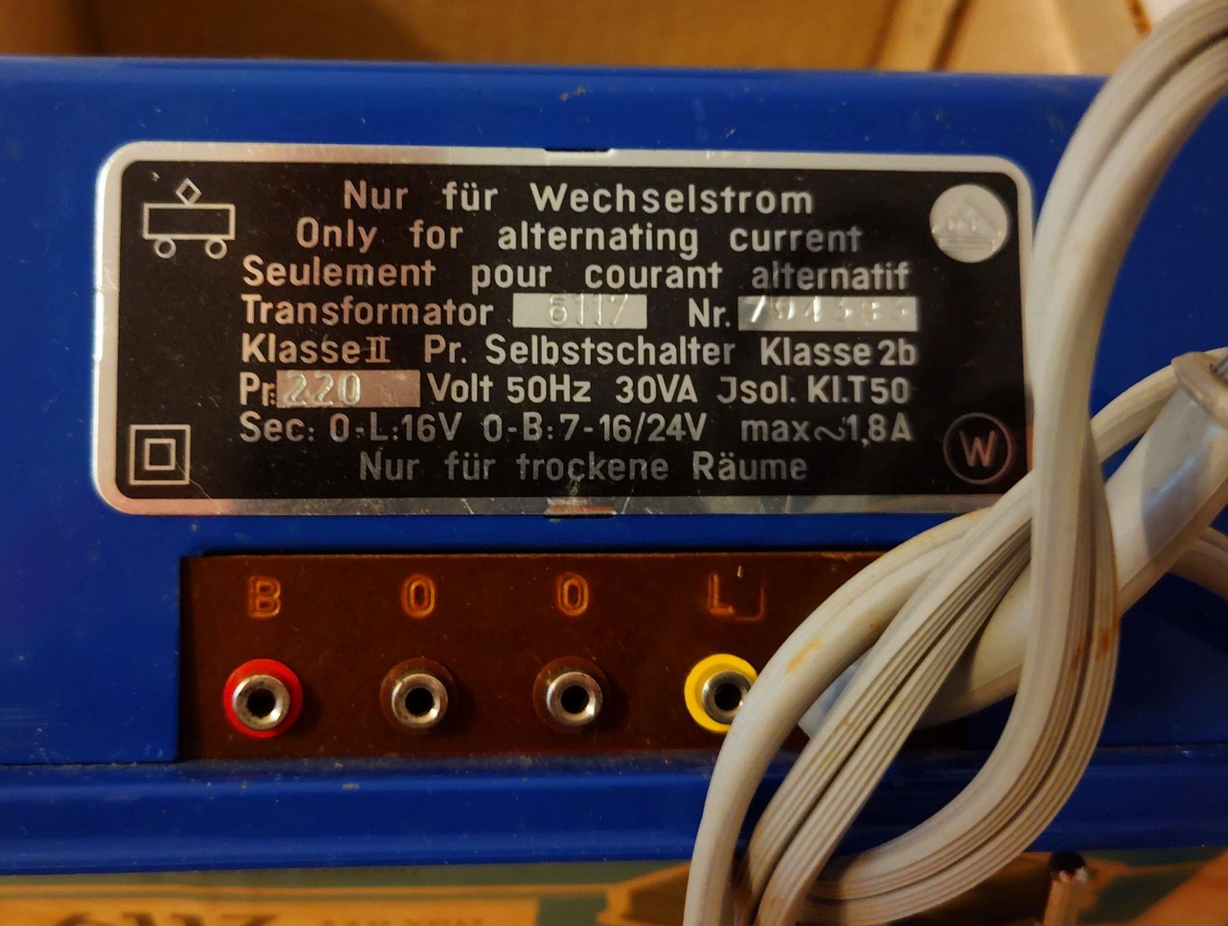 Märklin Modellini di ferrovie: Alter Märklin Wechselstrom Transformer originalverpackt – Usato da Allschwil venduto da Swisstoybox 2
