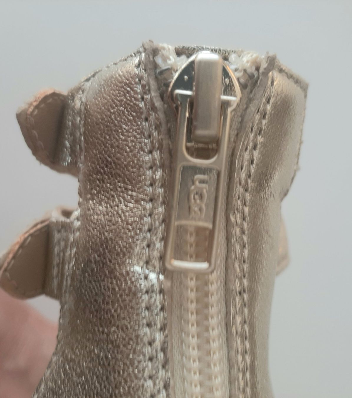 Ugg Scarpe da donna: Sandales compensées dorées Ugg 36 – Usato da Chêne-Bourg venduto da chsandra34 6