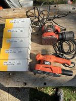 2 Black&Decker Schwingschleifer + 500 Stk./180erSchleifpapie