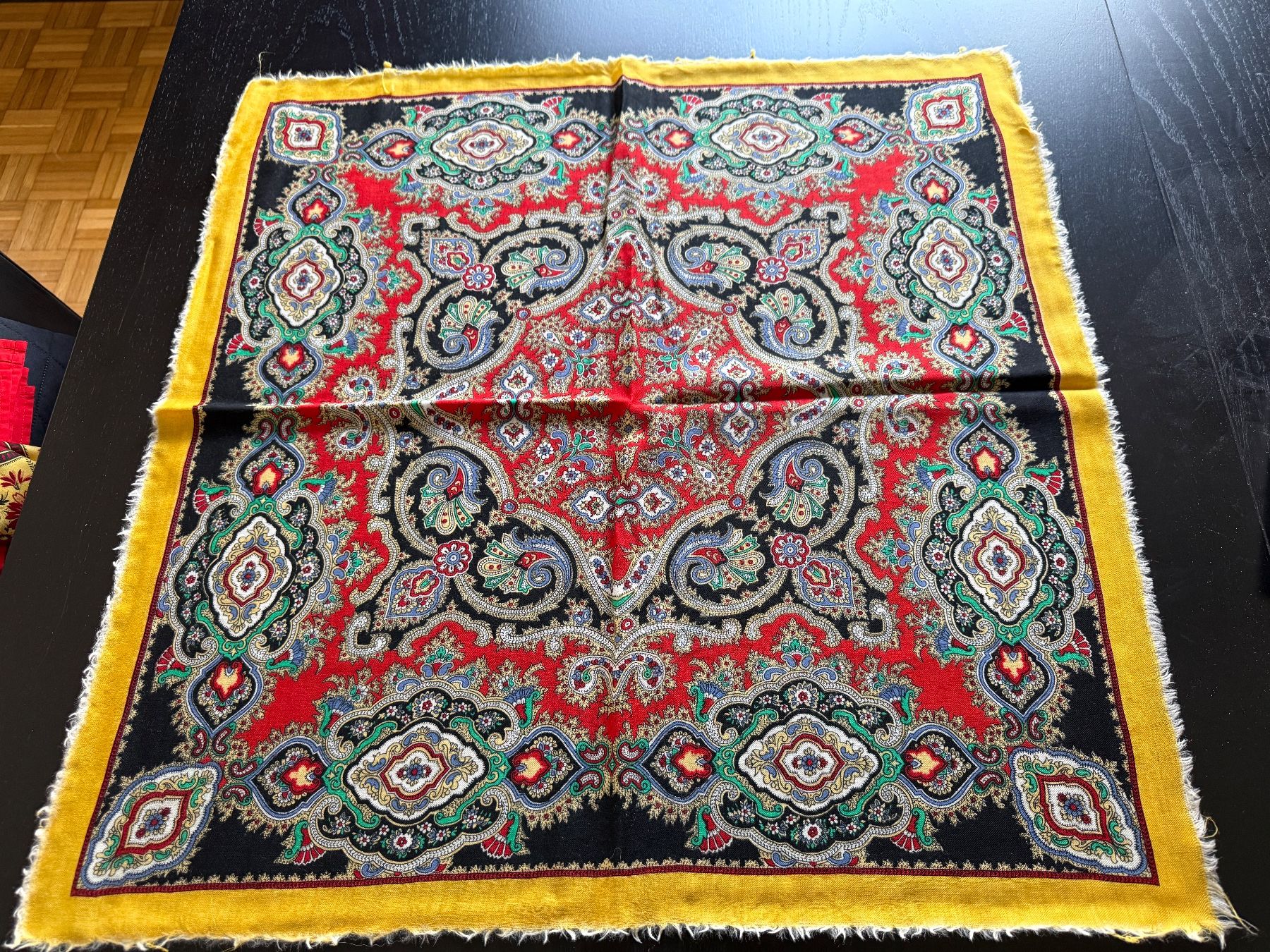 Foulard & Sciarpe: Wunderschönes Vintage Seidentuch, gemustert, Herbstschal – Usato da Erstfeld venduto da Mario_boe0