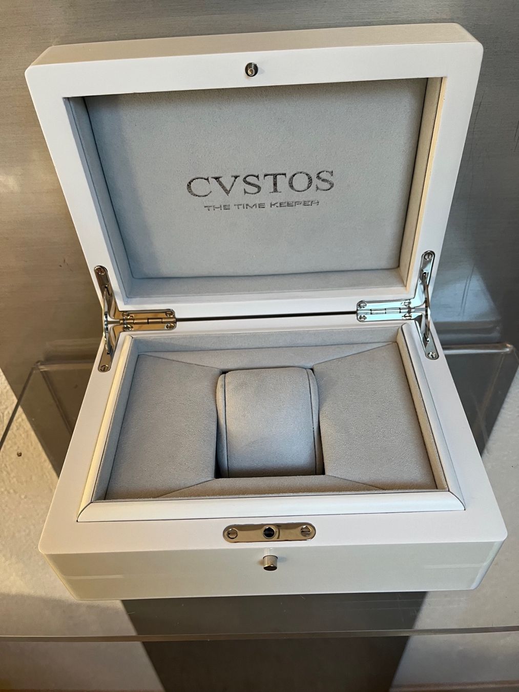 Scatole porta orologi: écrin de montre Cysto neuf – Nuovo e nell'imballaggio originale da St-Légier-Chiésaz venduto da Antichorloge 1