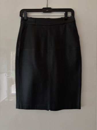 Jupe en cuir noire (vegan) - Mango - Taille 36