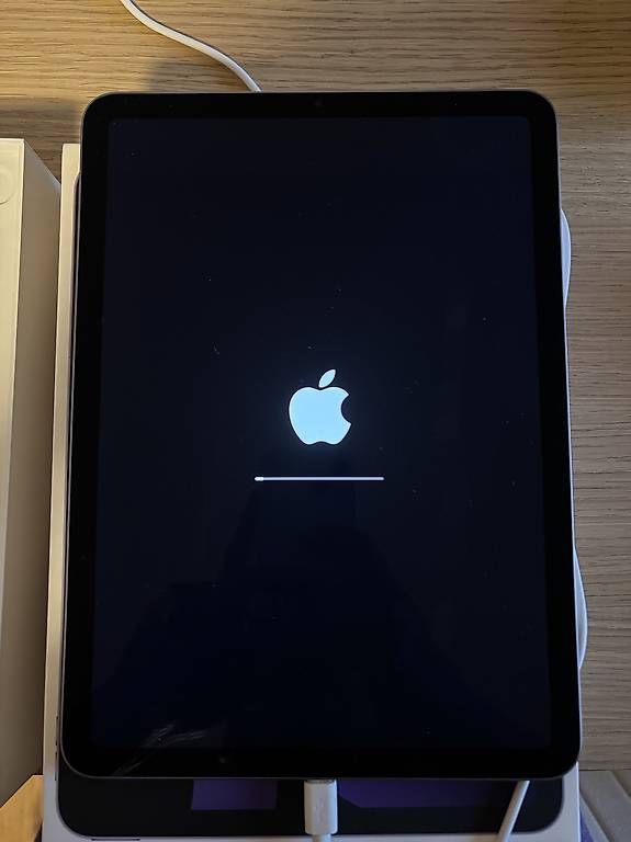 Tablet PC: iPad Air 5th gen 64 GB – Usato da Martigny venduto da ste_xq2y 2