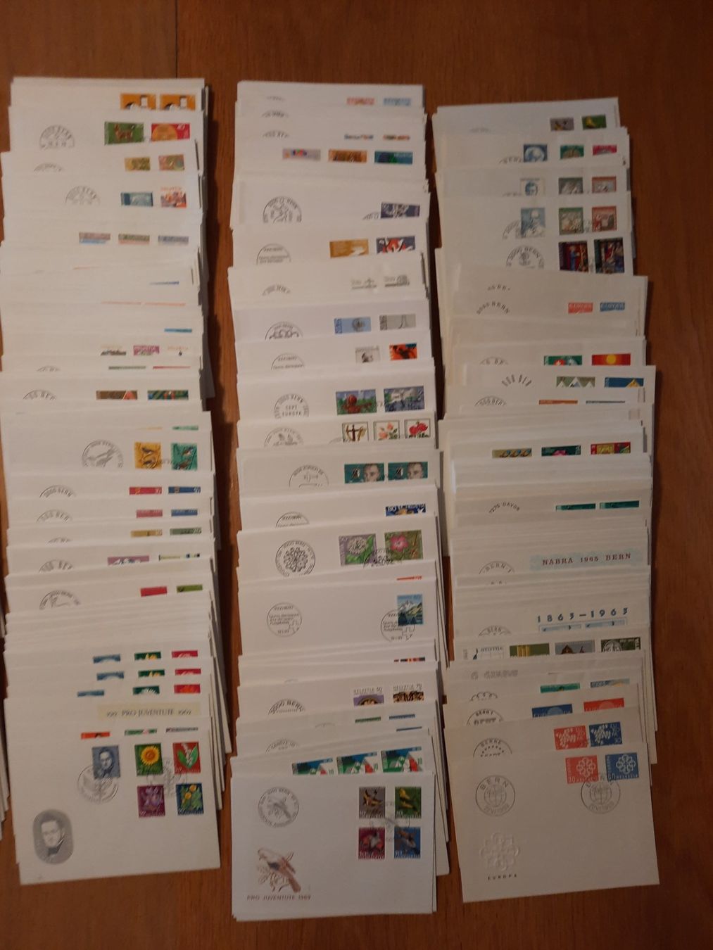 Tutti i francobolli: 1961 - 1993, Schweiz, über 800 FDC – Usato da Trimbach venduto da monga01 2