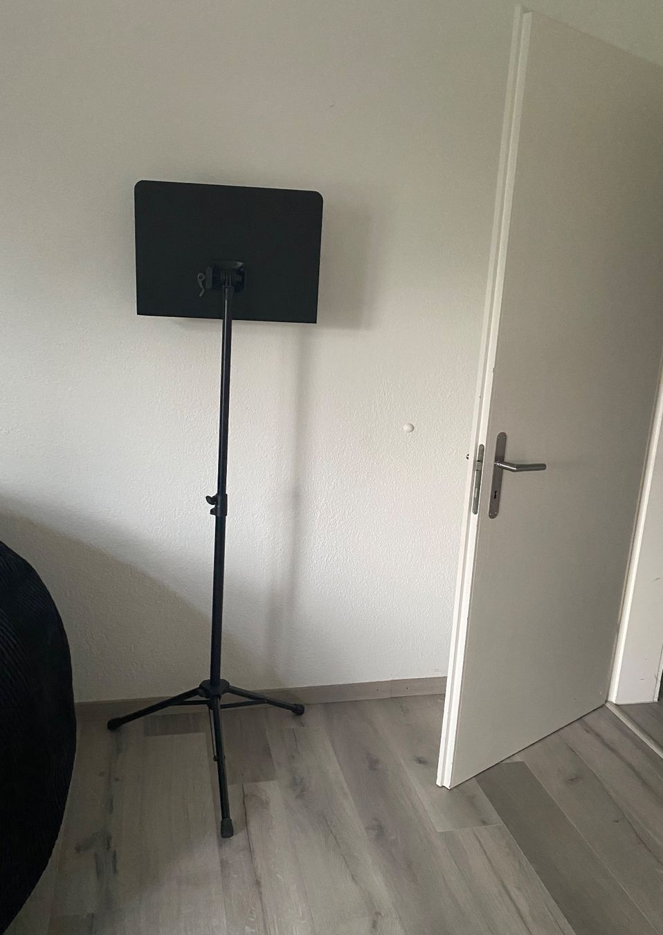 Supports pour instruments & partitions: Notenständer  Ständer  Notenpult – D'occasion à Dottikon par 6571