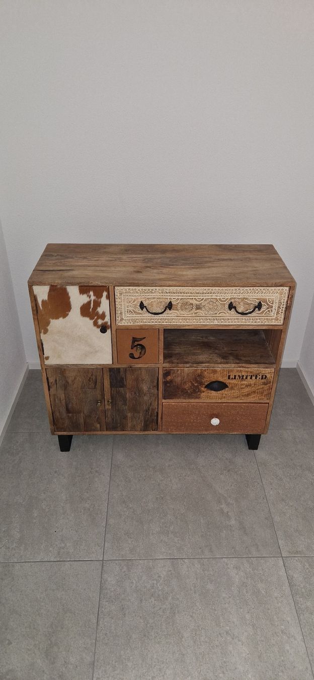 Cassettiere: Kommode Holz mit Schubladen ab SFr. 1.- – Usato da Uesslingen venduto da w3r3n2 1