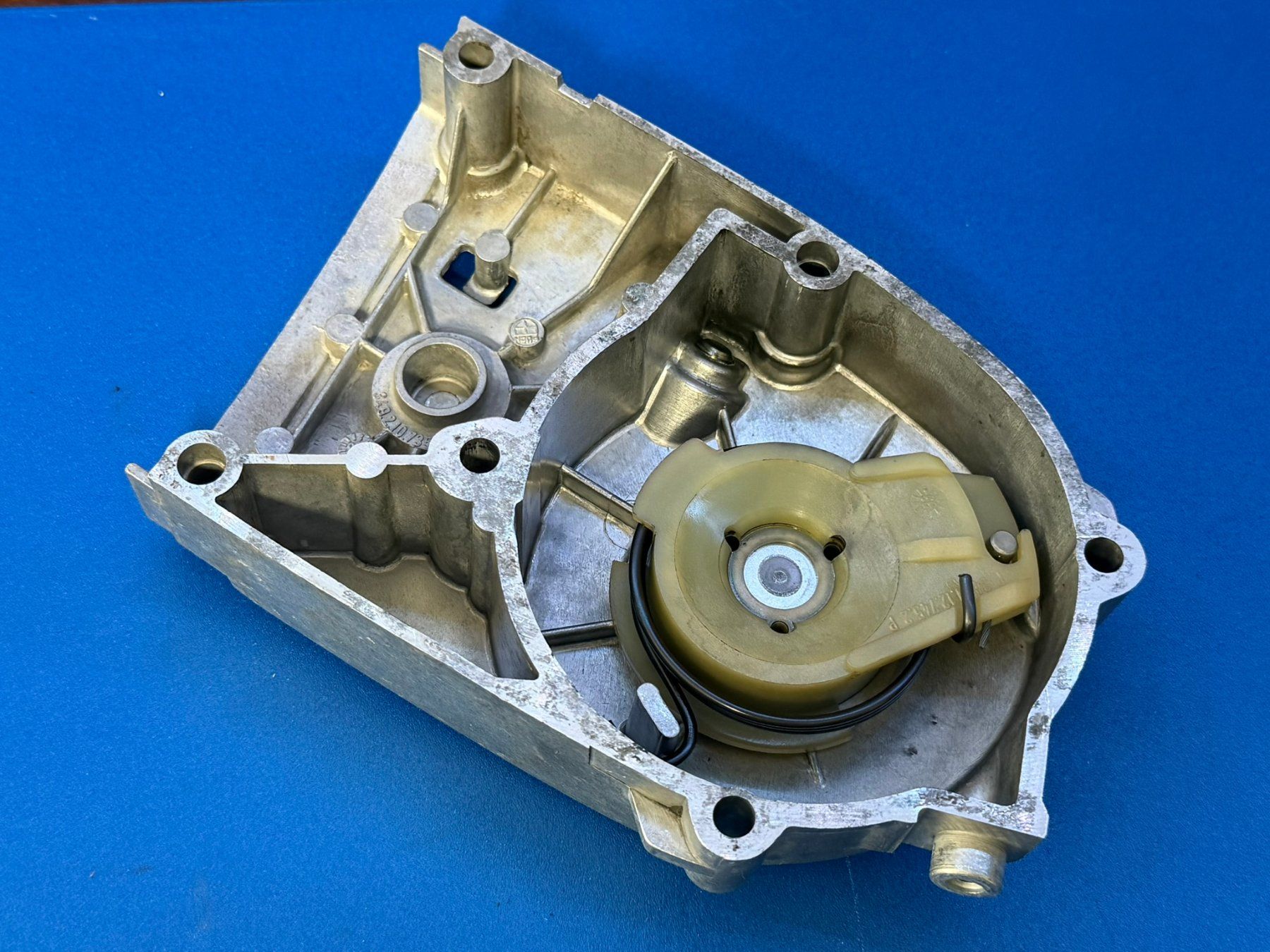 Parti ricambio per ciclomotori: Puch E50 Deckel mit Startmechanismus Maxi Plus glaube ich – Usato da Bolken venduto da si.x.las 2