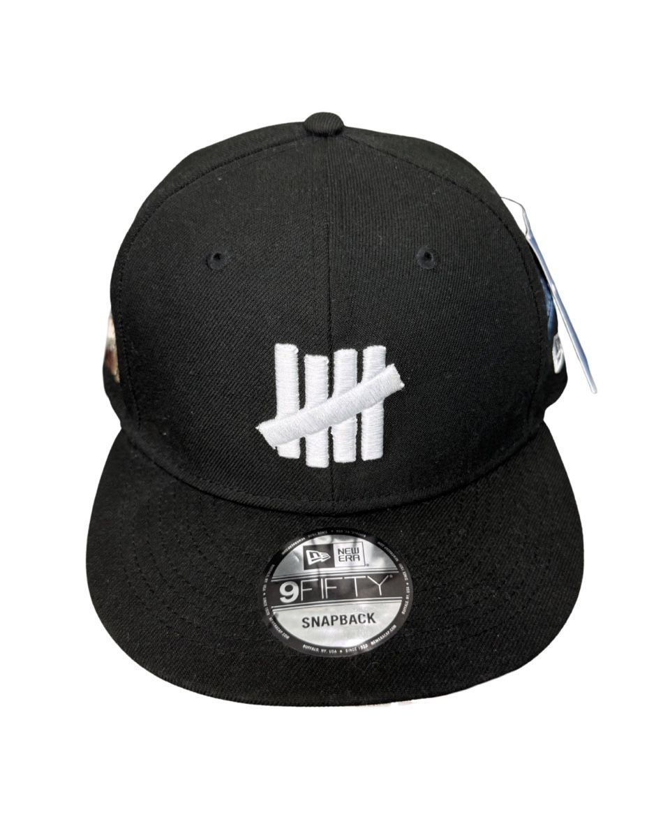 New Era Chapeaux, bonnets & casquettes: Cap New Era x Undefeated – Neuf avec emballage d'origine à Lausanne par Unehistoiredesapes