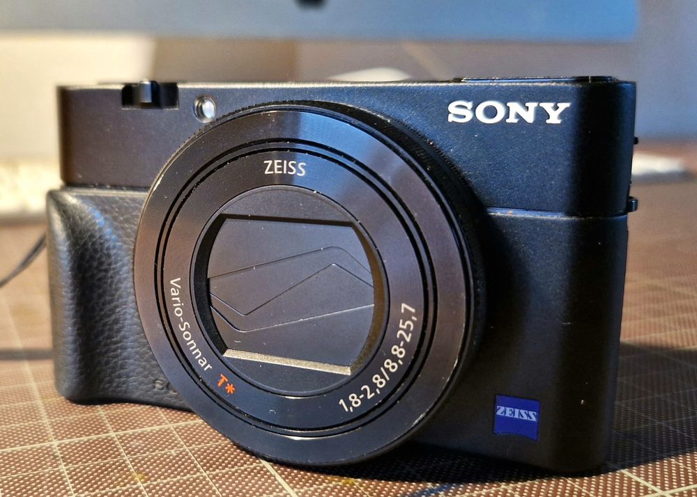 Verkaufe Sony RX100 V (Gebraucht) in Uster für CHF 420 – mit Lieferung ...