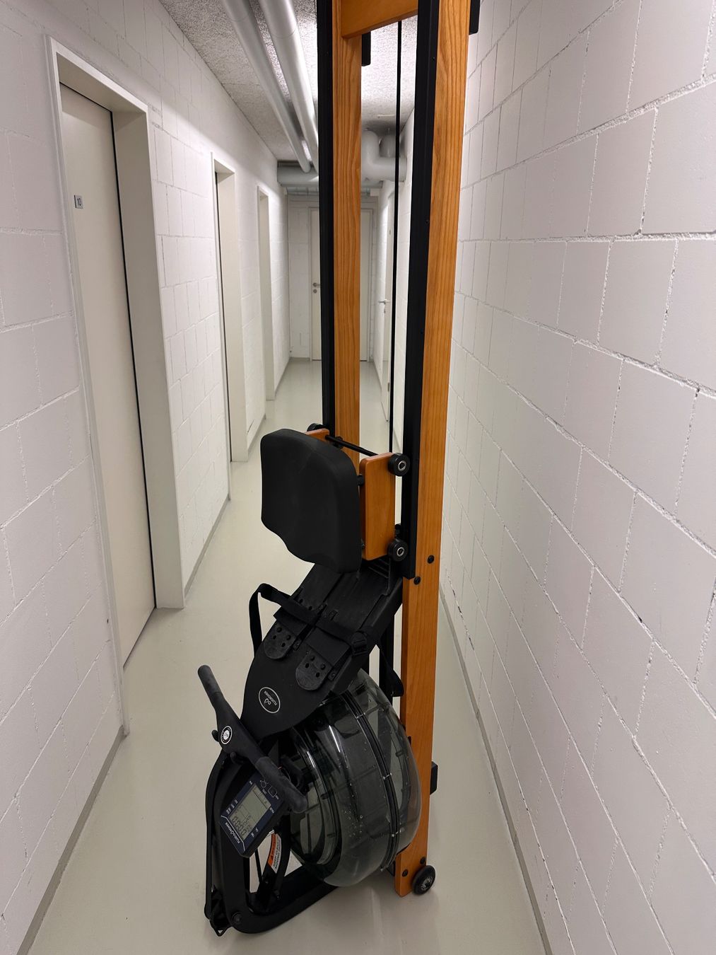 Hometrainer: Rudergerät Fluid Tower gebraucht – Usato da Pfaffnau venduto da 2.scoll 4