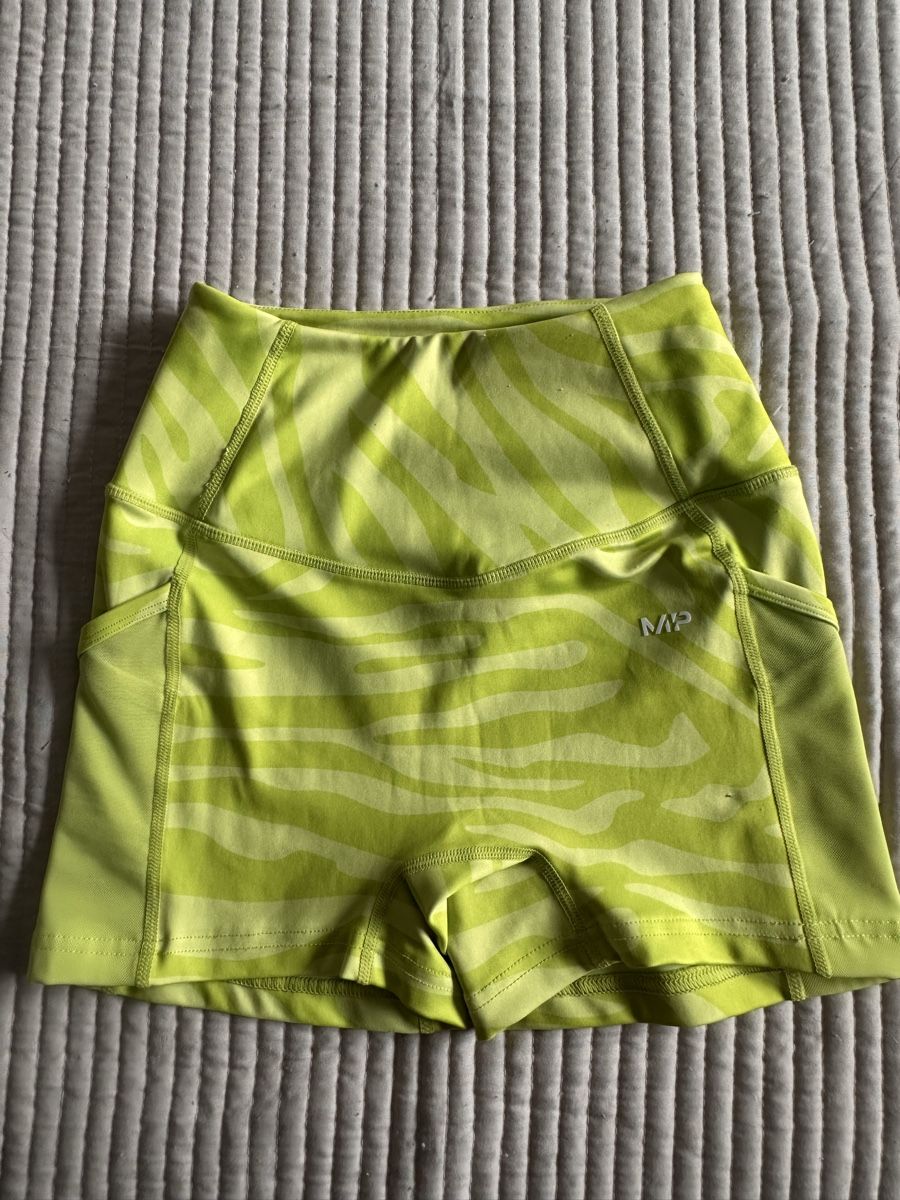 Leggings: Training shorts – D'occasion à Zug par A123R 1