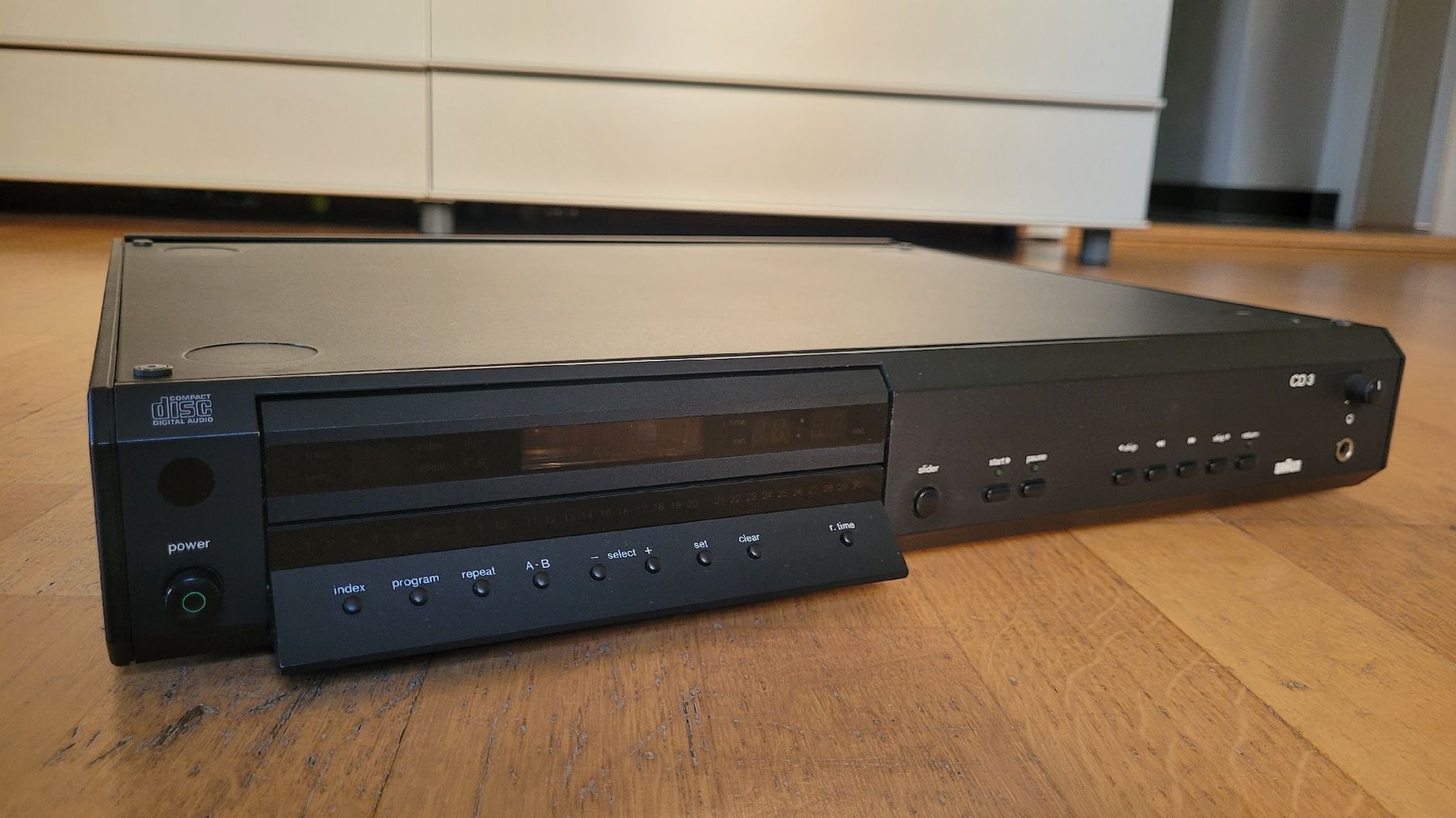 Braun Sistemi audio & multimediali: ⚜️ BRAUN CD Player / Typ: CD 3 ⚜️ – Usato da Wettingen venduto da M_team 1