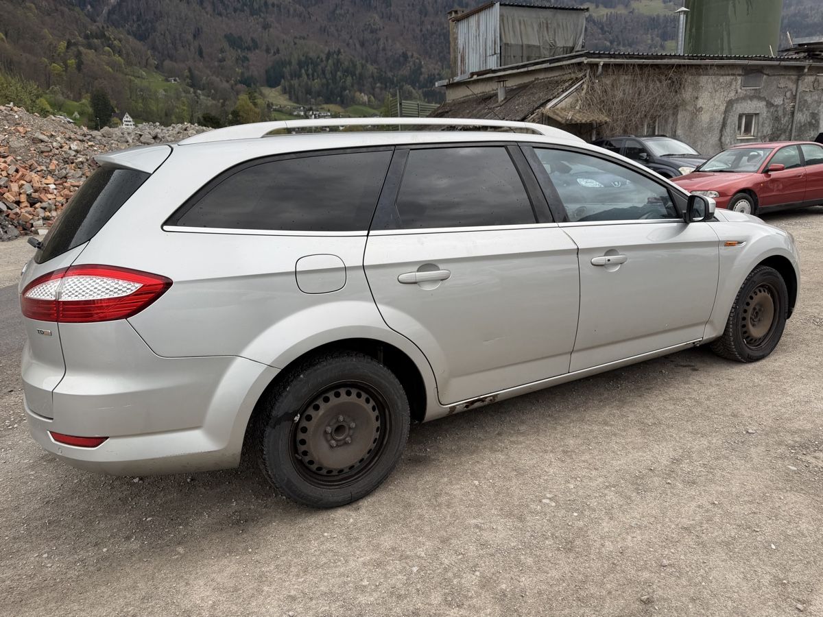 Ford Autos: Ford Mondeo 2.0 TDCi 2010 – Défectueux à Mollis par BSL10 3