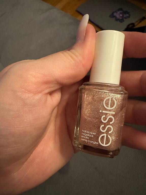 Smalto per unghie: 8x Essie Nagellack – Usato da Pfäffikon SZ venduto da Melanie335 1