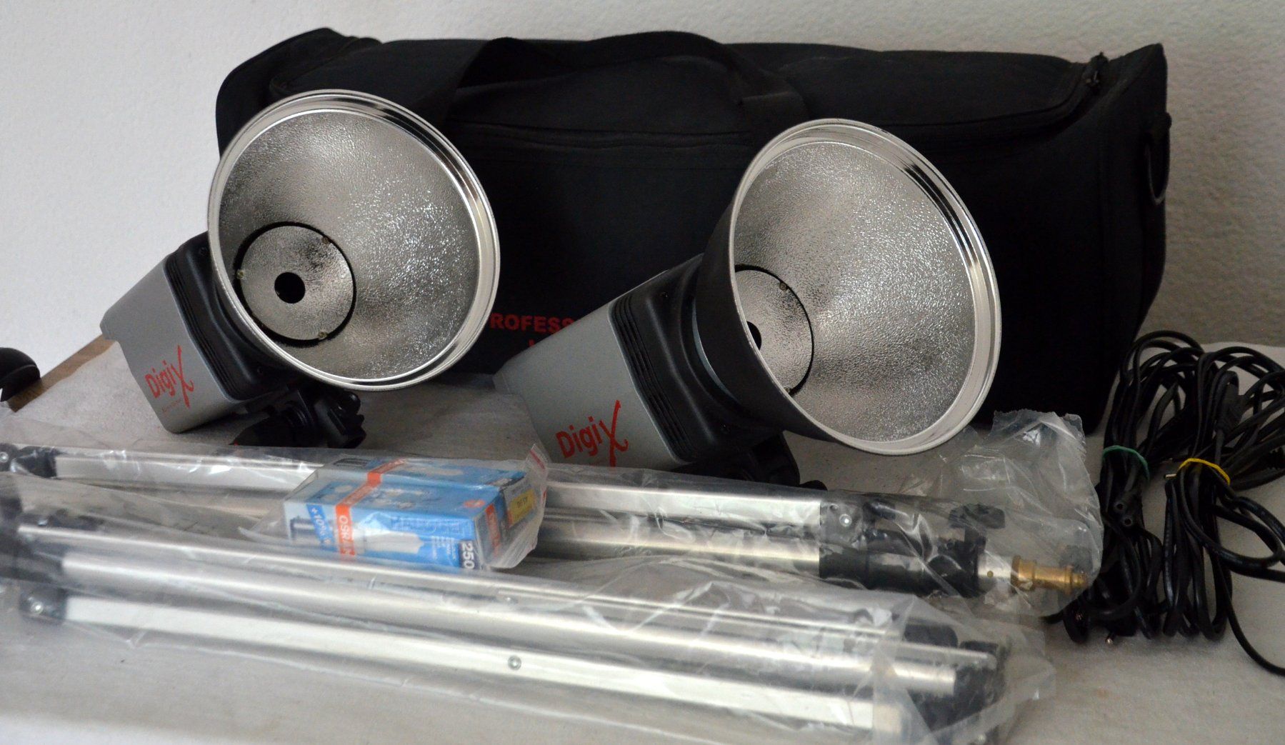 Blitze: Multiblitz Digix x2 Lights – Gebraucht aus Collonges von arashee 1