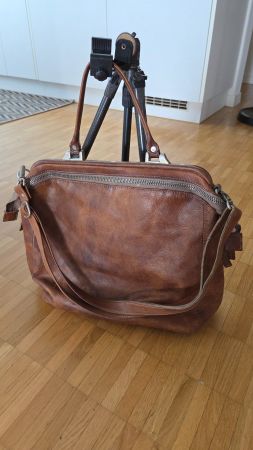 Cowboysbag Leder Schultertasche | Cognac Braun