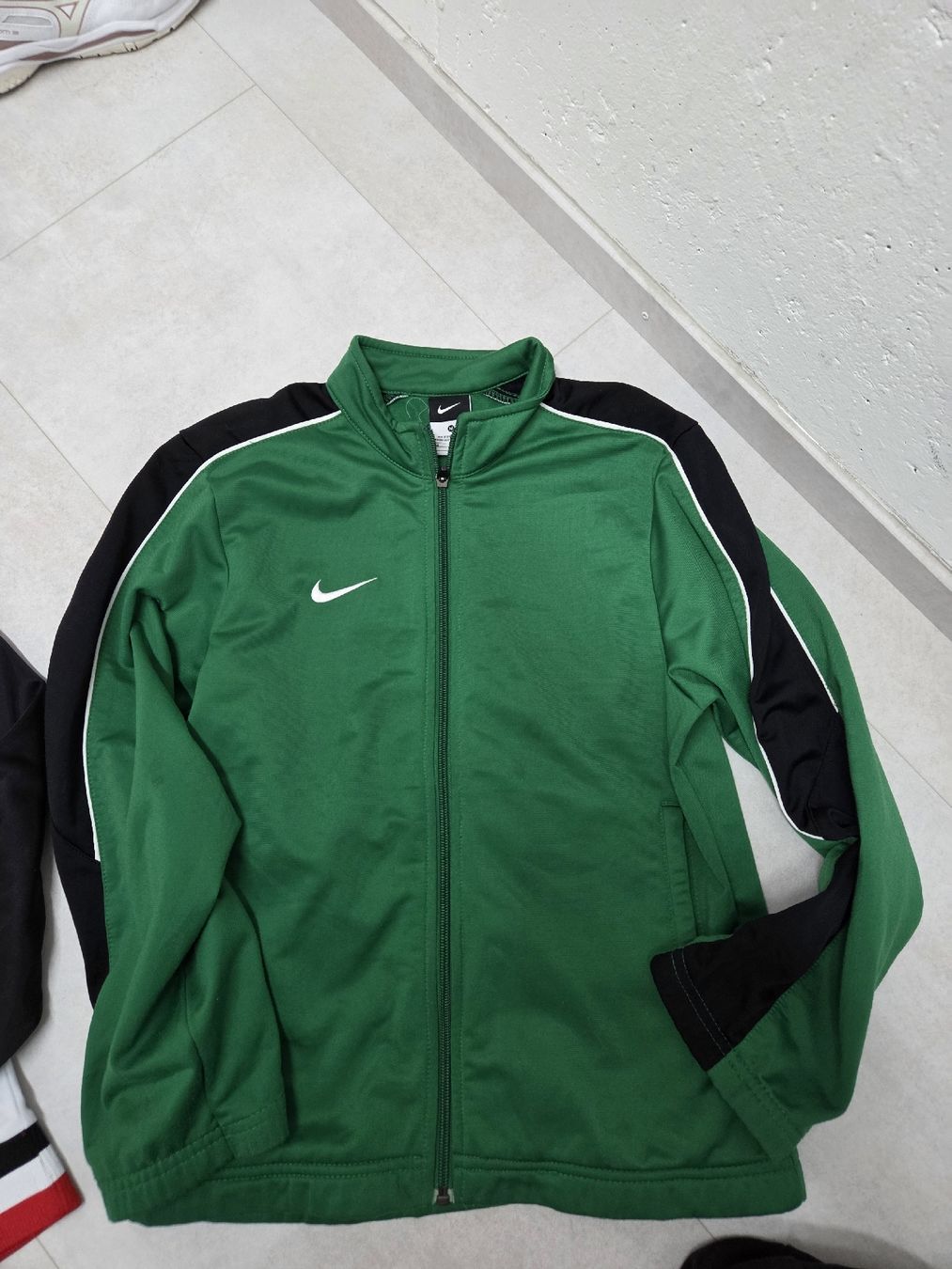 Nike Jacken & Mäntel: Jacke, Nike-Trainerjacke – Gebraucht aus Birr von SonjaB84