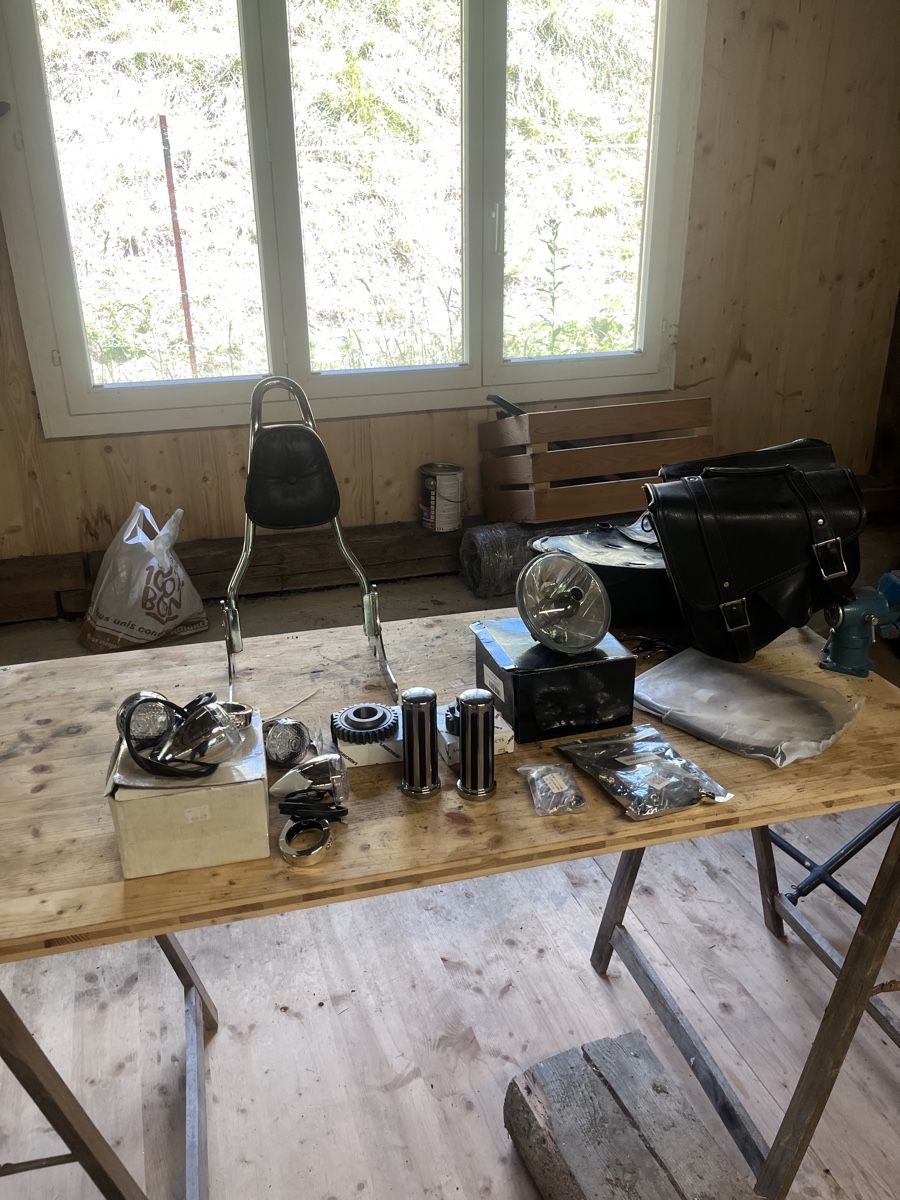 Harley-Davidson Tutti i ricambio per moto: Harley Davidson Sportster Custom, diverse Teile – Usato da Schnottwil venduto da Dick21