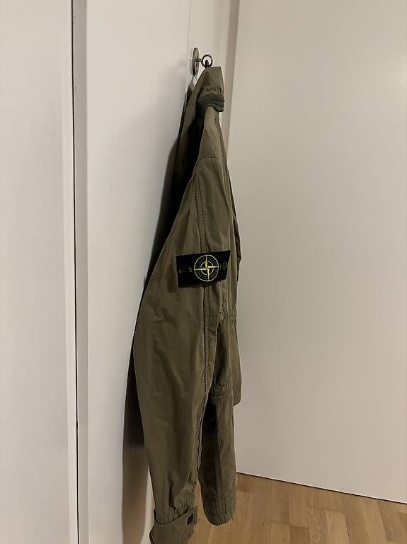 Jacken: Olivgrüne Stone Island  – Neu und originalverpackt aus Bern von deb_2wnq 1