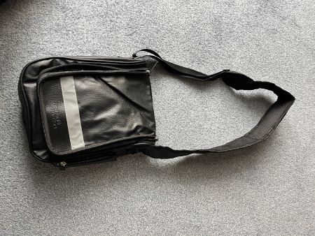 HENSON&HENSON NECESSAIRE/SACOCHE POUR HOMME NOIRE
