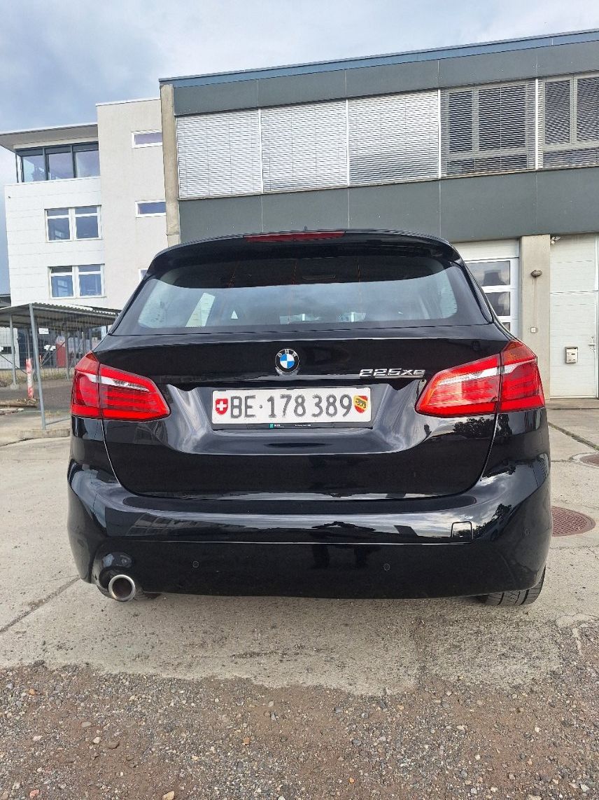 BMW Automobili: BMW 2er Active Tourer 225XE Gebrauchtes Auto Schwarz – Usato da Langenthal venduto da say_9qh2 3