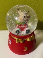 Schöne Schneekugel mit Reh - Weihnachtsdeko Saison