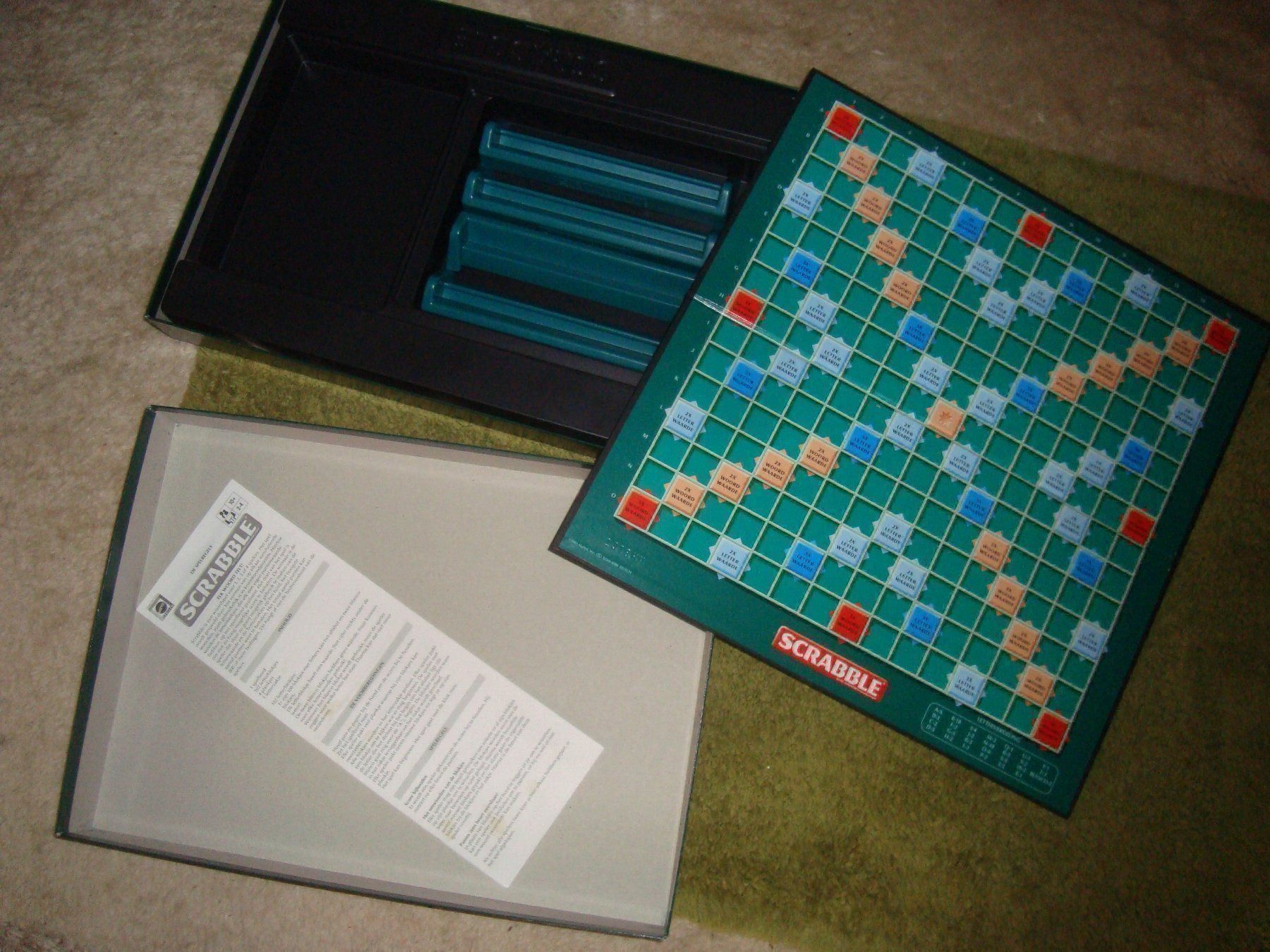 Mattel Jeux: SCRABBLE Original Mattel Nederland 2003 – D'occasion à Wädenswil par OliveDerSpezialist 2