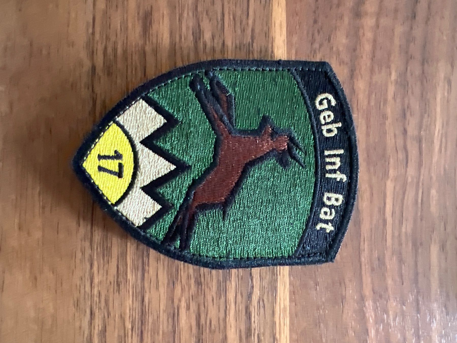 Schweizer Armee Plaketten & Abzeichen: Badge Geb Inf Bat 17 – Gebraucht aus Thun von IBT1
