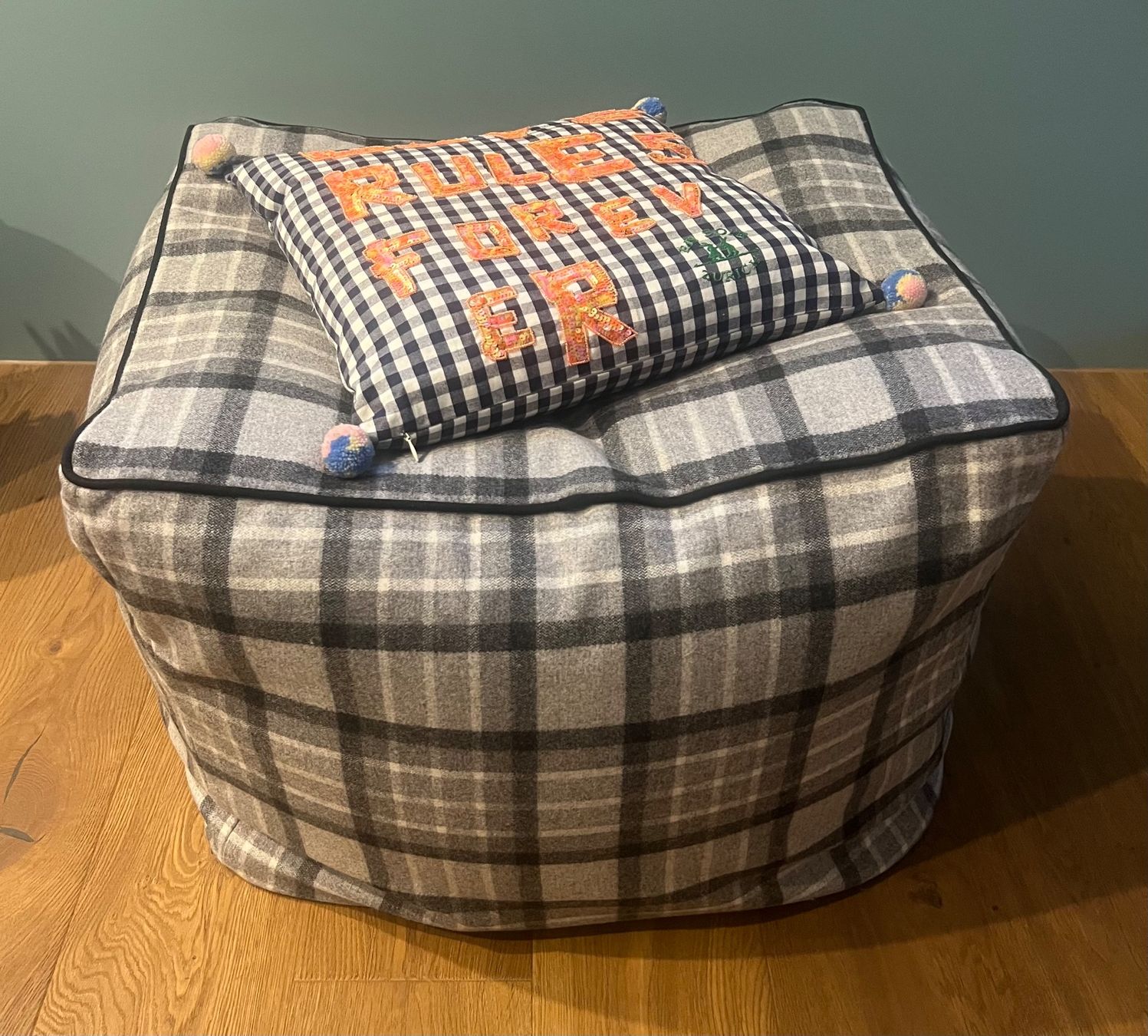 Sgabelli: Gervasoni BEDS Pouf 60 – Usato da Flims Dorf venduto da Specials 1