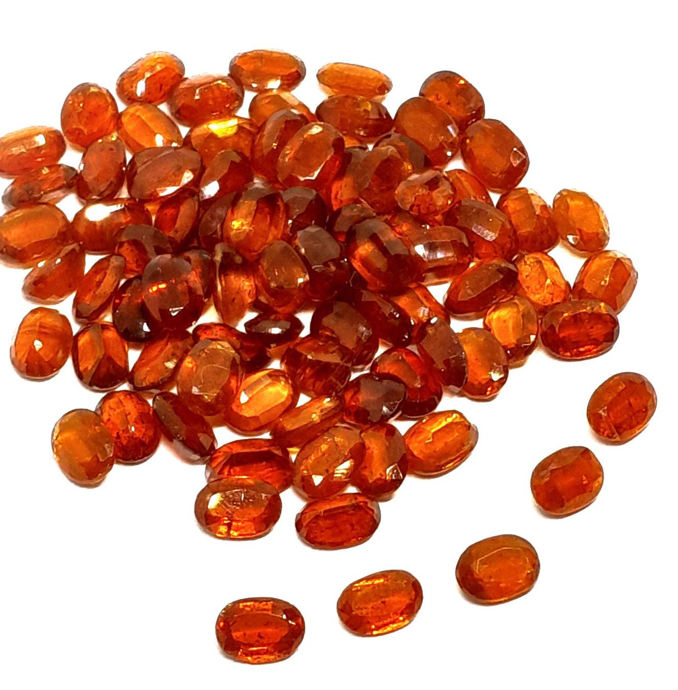Pietre preziose: 2x Kyanites orange 9x7 mm - Valeur 100.- Fr – Nuovo (secondo la descrizione) da Grimisuat venduto da Valgem 6