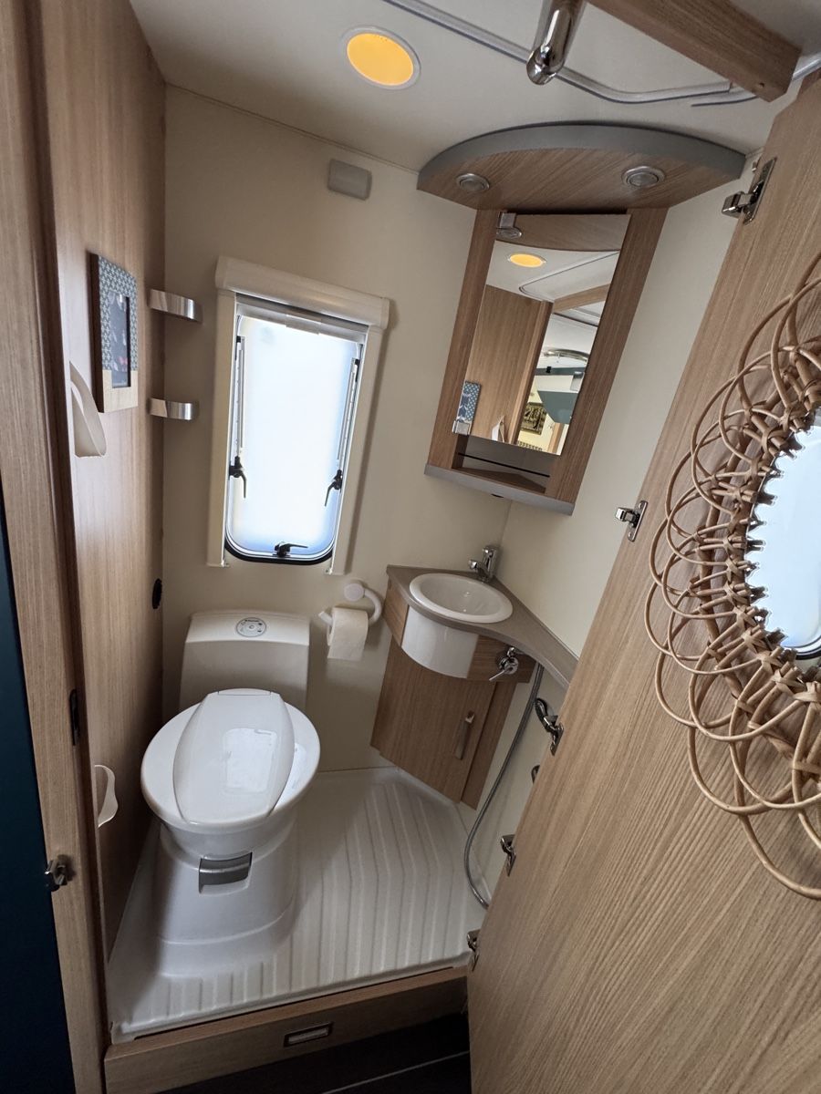 Knaus Camping Fahrzeuge: Knaus Sport und Fun – Gebraucht aus Brienz BE von Gustav88 4