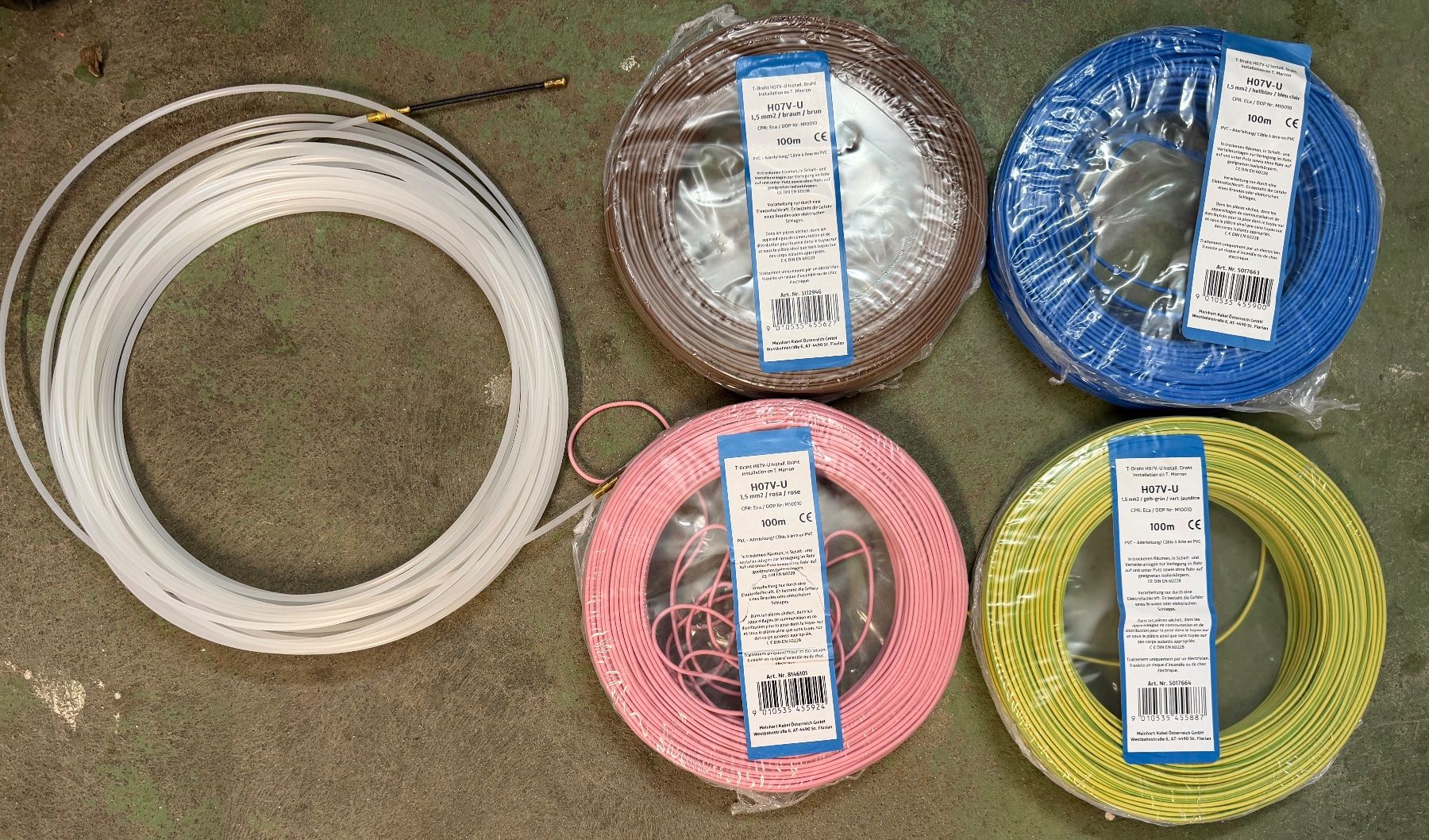 Cavi: 4 Rollen à 100 m T-Draht, 1.5mm2 mit Einzugskabel – Nuovo (secondo la descrizione) da Lengnau BE venduto da AndyFritz1