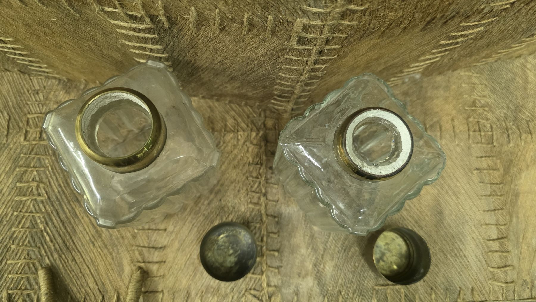 Bicchieri: 2 alte Tee-Glas Gefässe mit Messingverschluss – Nuovo (secondo la descrizione) da Binningen venduto da Hofka64 1